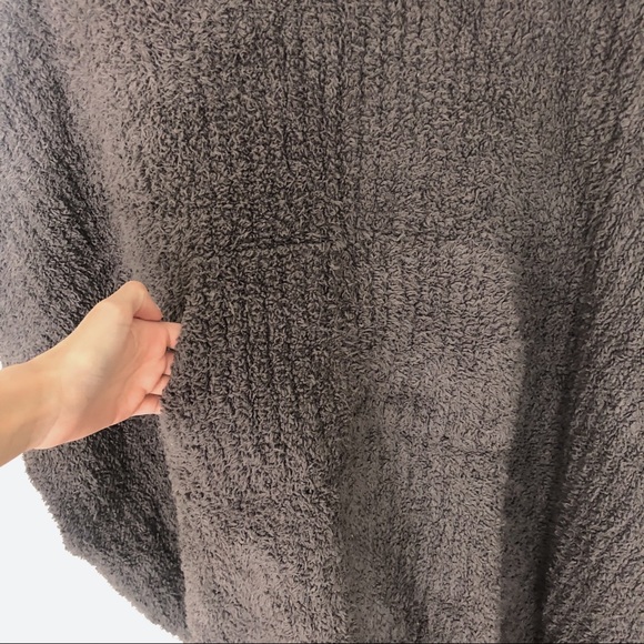 SOLD Barefoot Dreams Cozy Chic Oversized Poncho - Picture 3 of 9